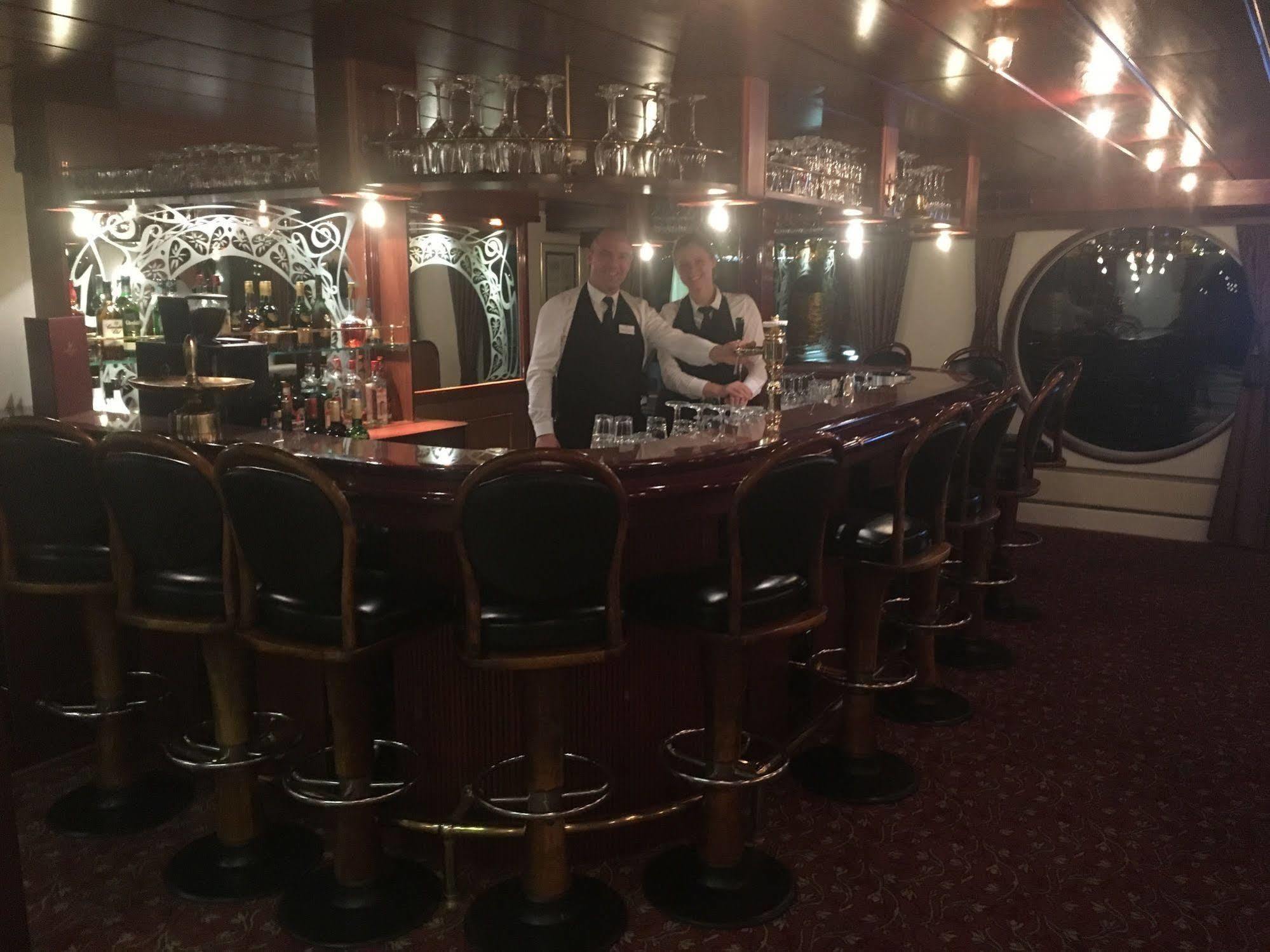 Hotel Knm Ms Switzerland II - Frankfurt Francoforte sul Meno Esterno foto